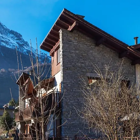 Lanterna 2 * Chiesa in Valmalenco