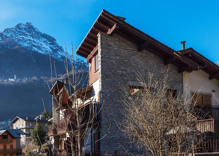 Lanterna 2 * Chiesa in Valmalenco
